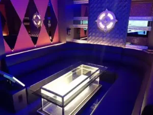 鉑金會館